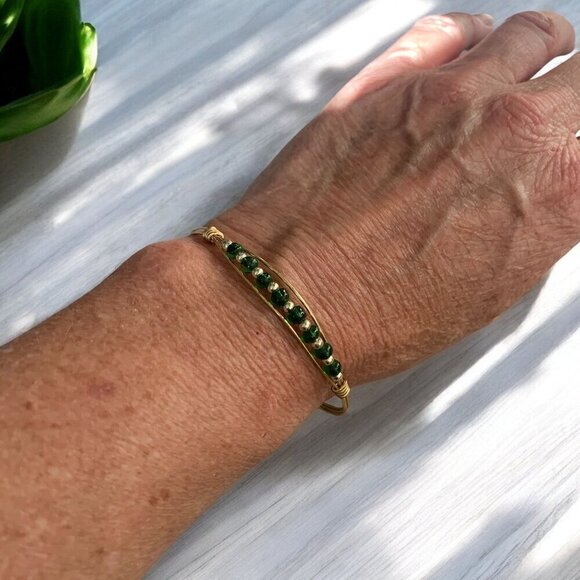 Gold Wire Bangle Bracelet With Green & Gold Beads Adjustable Boho Tribal - Picture 2 of 4